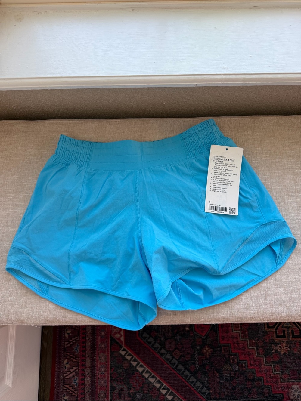 Lululemon Hotty Hot Short 4” Size 6